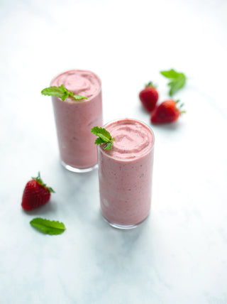 Strawberry Mint Maca Shake